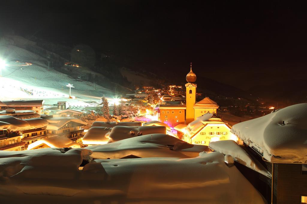 Saalbach Apartments Landhaus Bernkogel - Ski In Ski Out Экстерьер фото