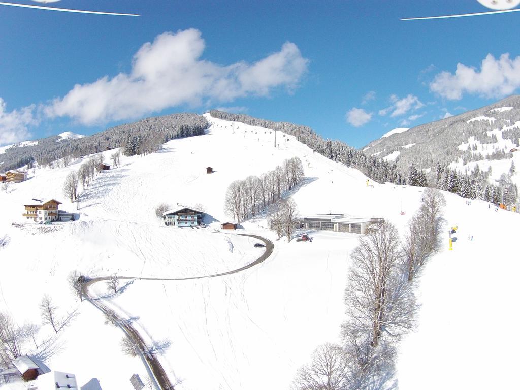 Saalbach Apartments Landhaus Bernkogel - Ski In Ski Out Экстерьер фото